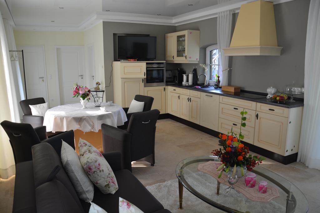 Wir Beide Apartment Elten Екстериор снимка